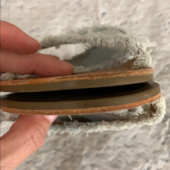 ⭐️🌸Capelli chambray raw hem criss cross slides - Picture 7 of 12